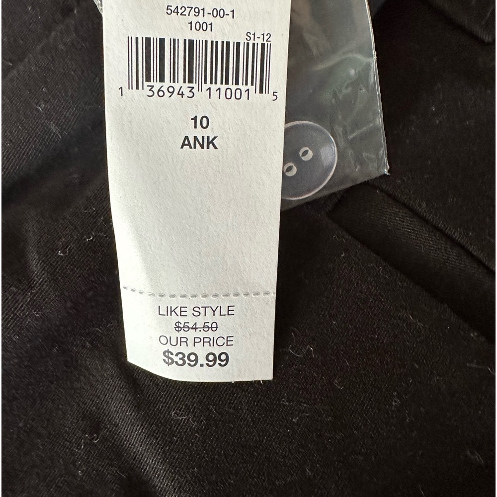 GAP women's black curvy fit black pants, stretch. Size 10. New with tags